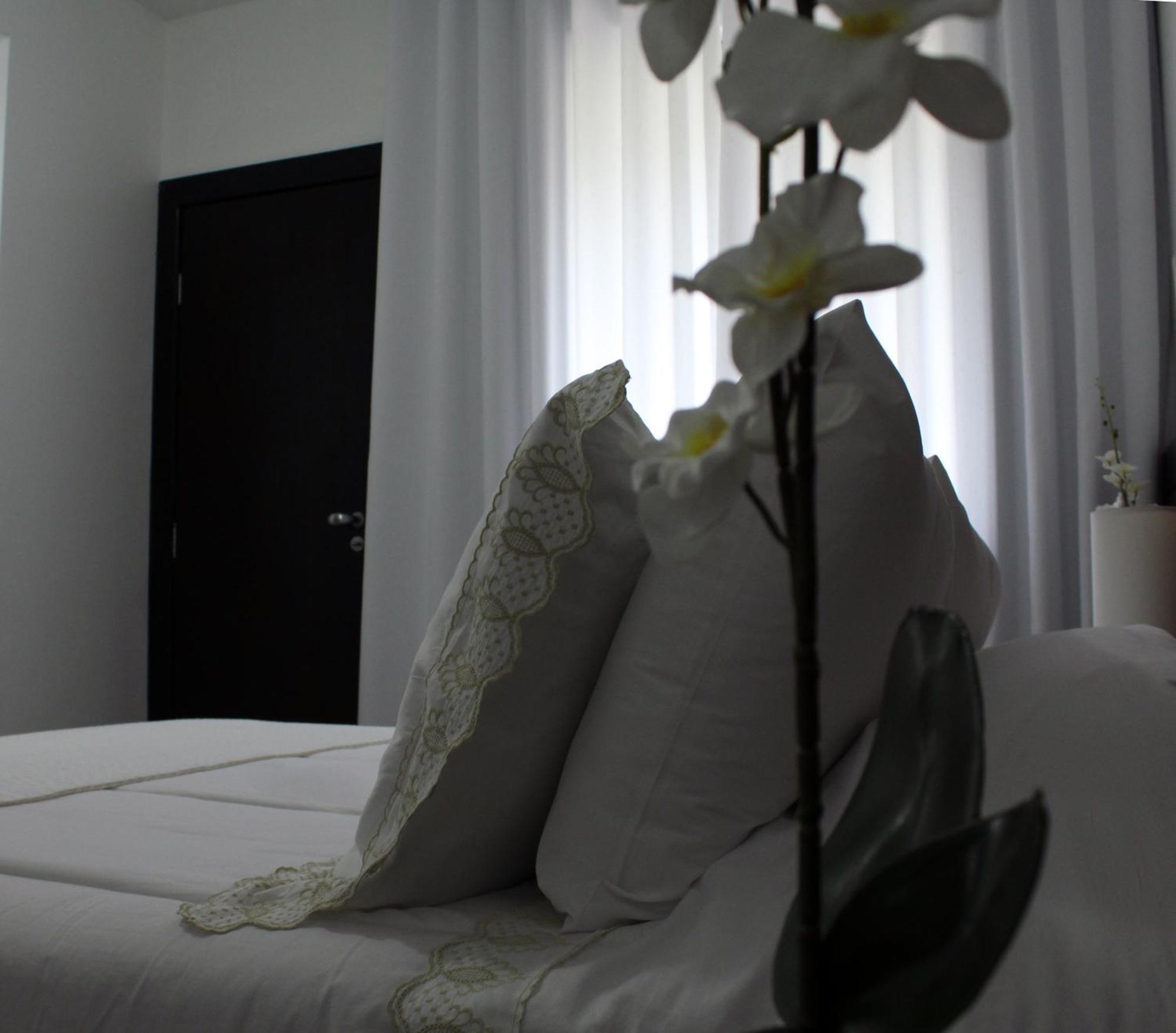 Hotel Dom Henrique Timóteo Екстериор снимка