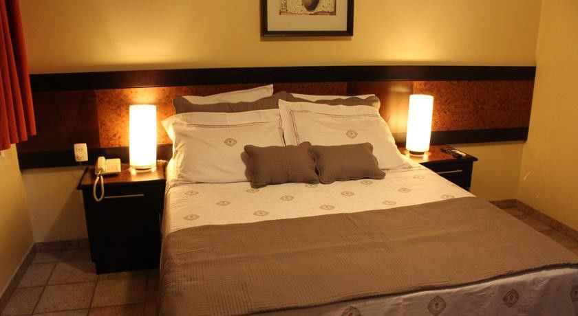 Hotel Dom Henrique Timóteo Екстериор снимка