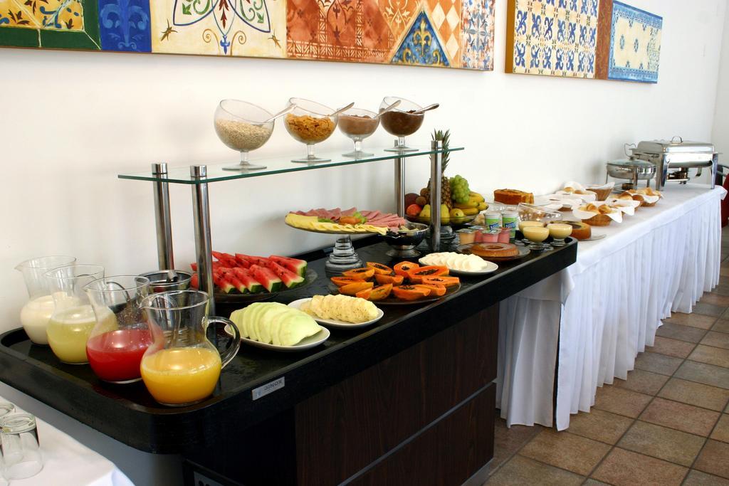 Hotel Dom Henrique Timóteo Екстериор снимка