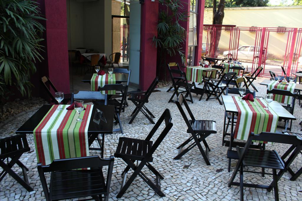 Hotel Dom Henrique Timóteo Екстериор снимка