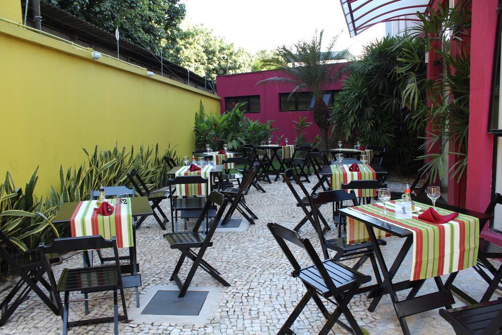 Hotel Dom Henrique Timóteo Екстериор снимка