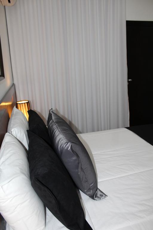 Hotel Dom Henrique Timóteo Екстериор снимка