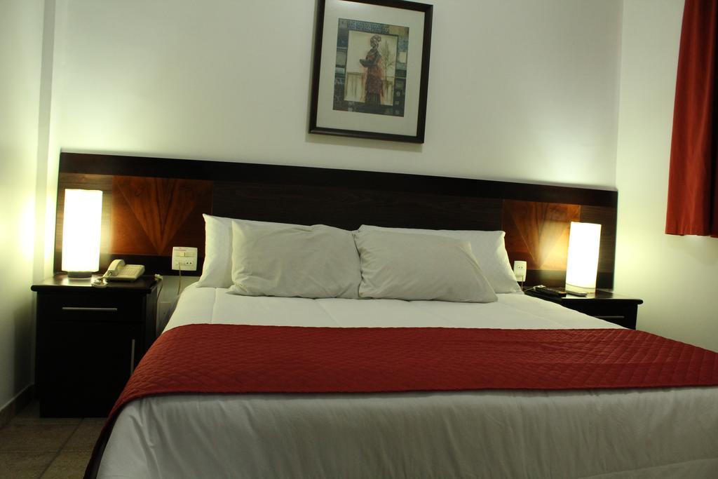 Hotel Dom Henrique Timóteo Екстериор снимка