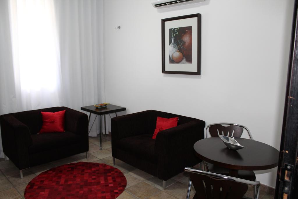 Hotel Dom Henrique Timóteo Екстериор снимка